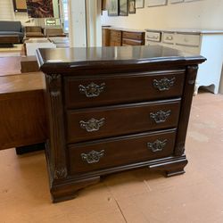 Small 3 Drawer Chest