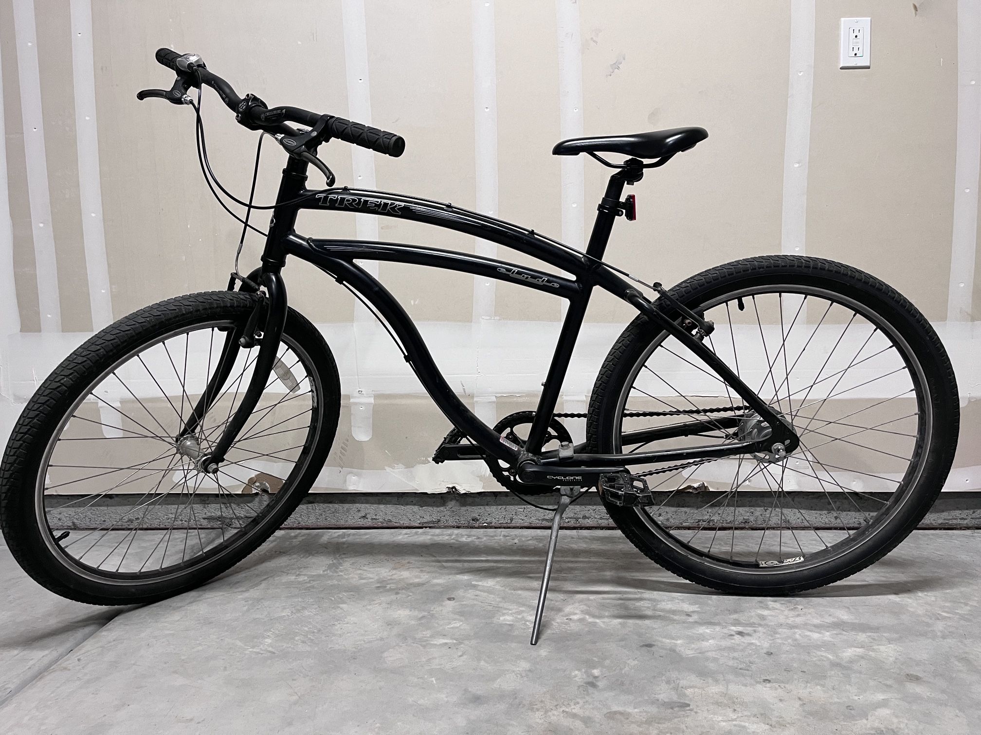 Trek clyde cruiser bike hotsell