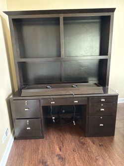 Custom made executive desk from Capaci Brothers