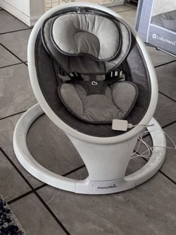 Munchkin Bluetooth Enabled Baby Swing - White
