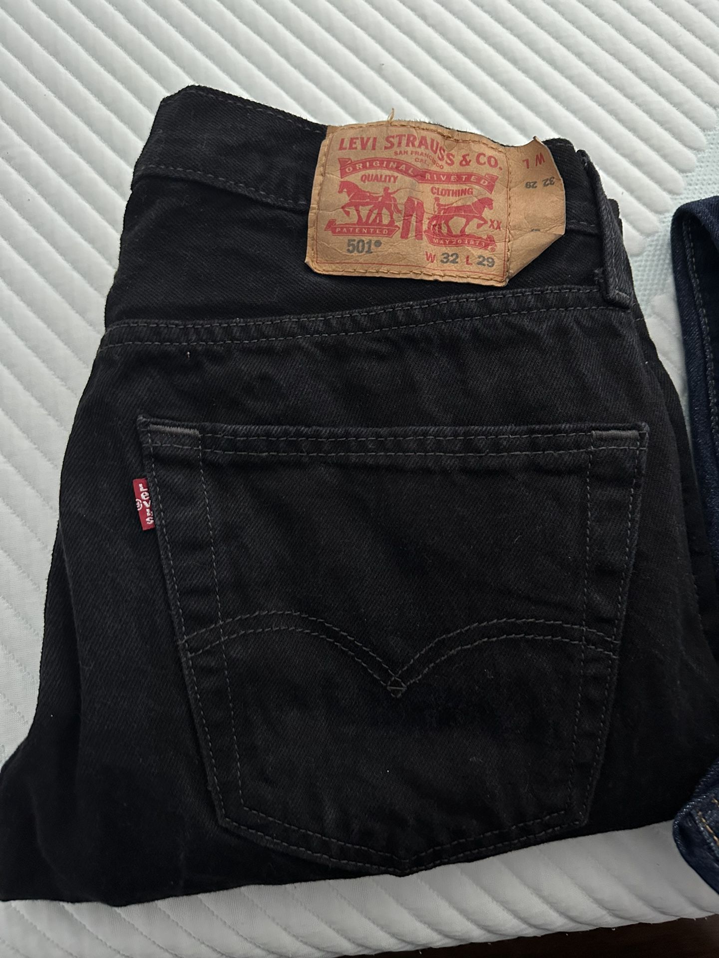 501 Levi jeans for Sale in Fresno, CA - OfferUp