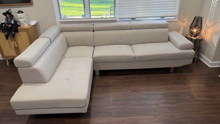 Sectional couch