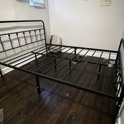 Metal Queen Bedframe