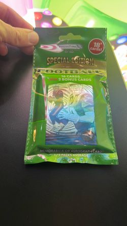 Football Cards, Random 18 Card Pack With Star Cards!