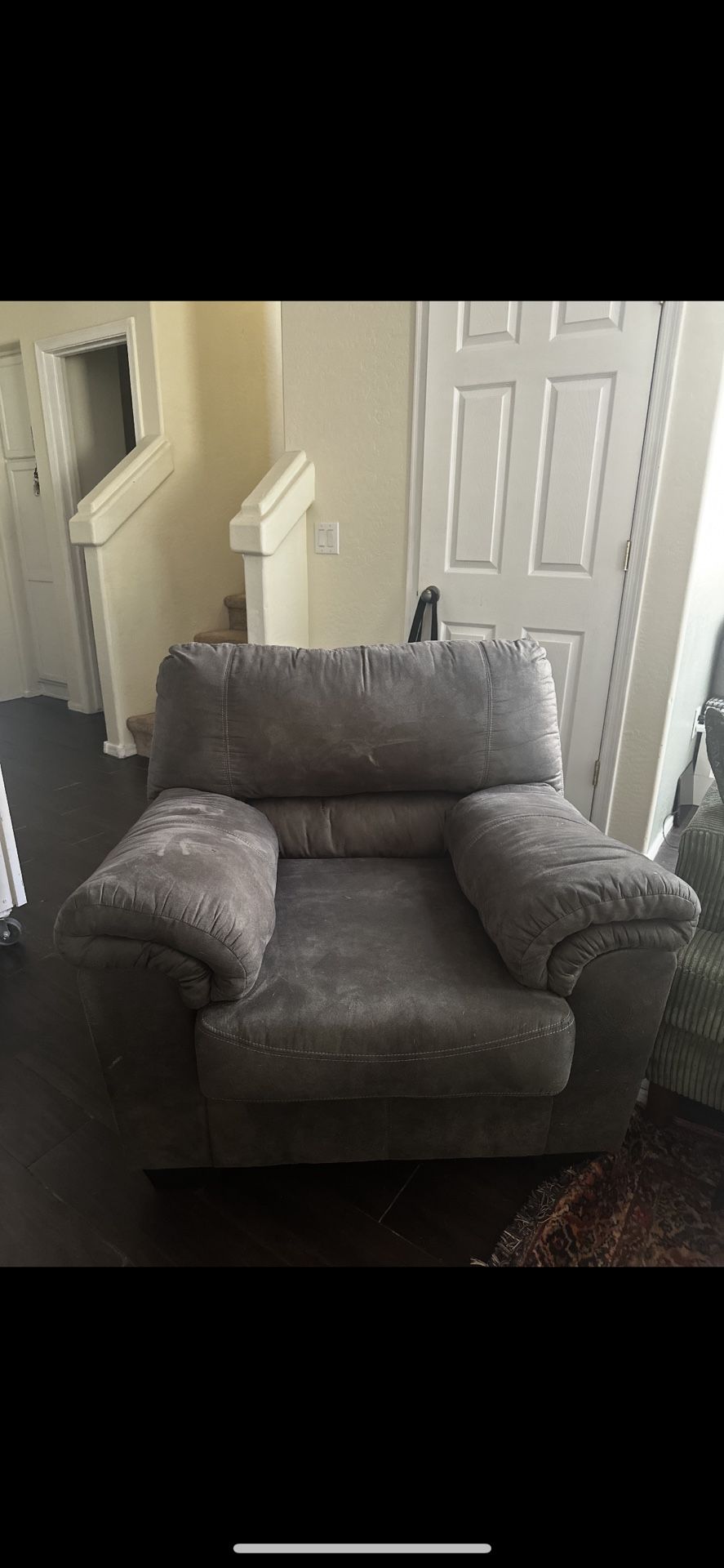 Ashley Furniture Large Comfy Chair