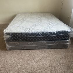 Queen Mattress Come With Free Box Spring - Free Delivery 🚚 To Reasonable Distance