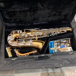 Vito Brand Alto Saxophone. Made In Japan 