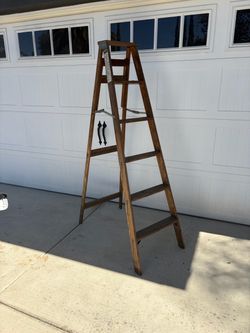 Wooden A-Frame Step Ladder 6 feet
