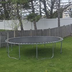 Trampoline 