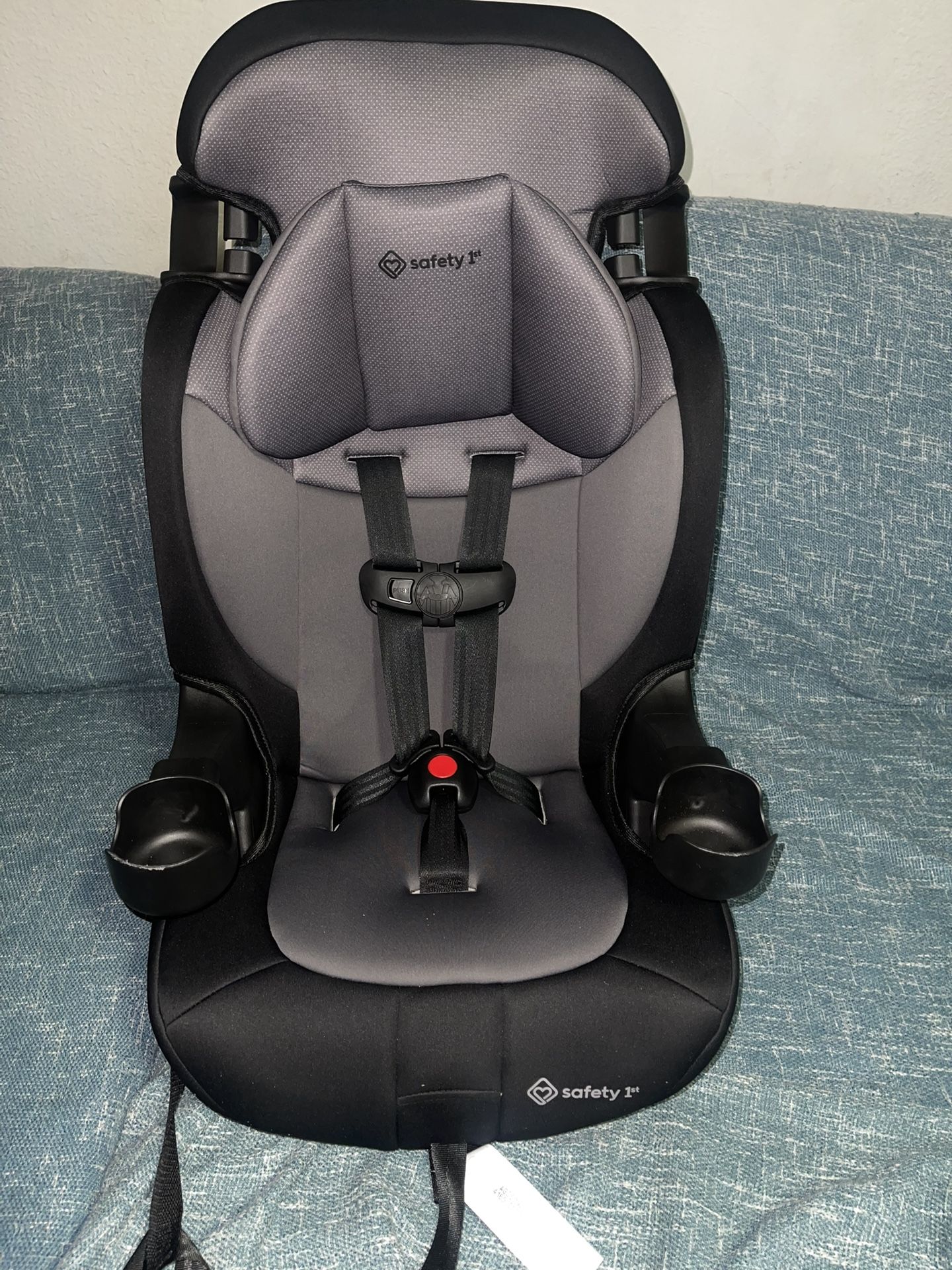 Safety 1st grand 2- in 1 booster car seat 💺