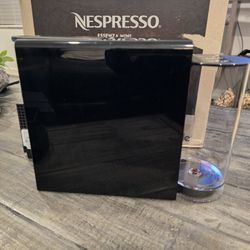 BREVILLE Nespresso Essenza Mini