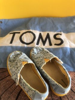 Toms For Kid Size 7