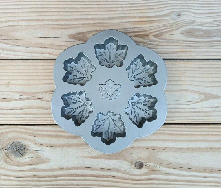 Nordic Ware Maple Leaf Muffin Pan