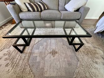Zander glass coffee table-black