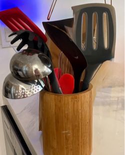 Mixed Kitchen Utensil Set with Bamboo Holder