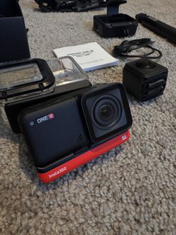 Insta 360 ONE R Action Camera *BUNDLE* 