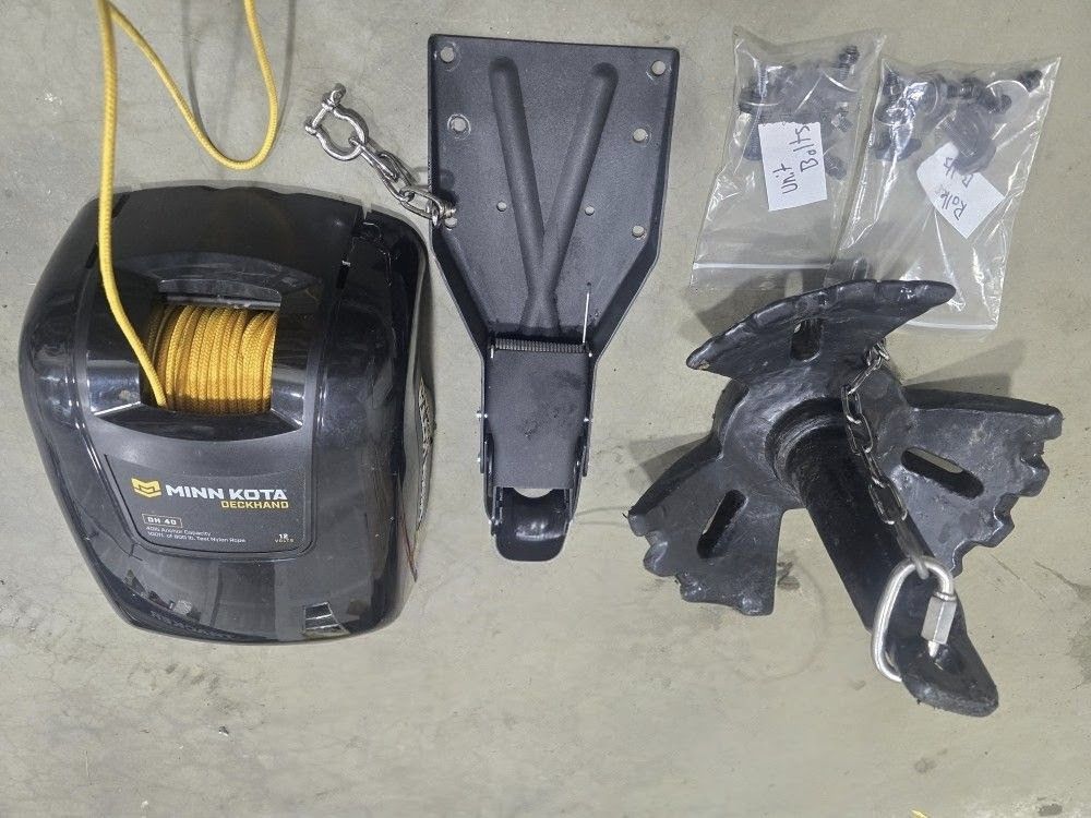 Minn Kota Anchor Lift Dh40 With Anchor For Fishing Boat