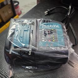 Makita Charger