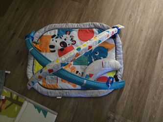 Baby play mat- like New