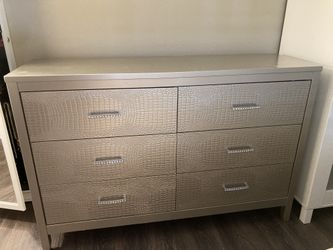 Dresser And End Table