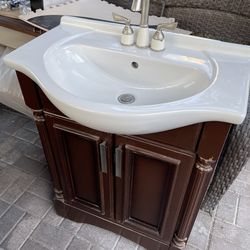 Single bathroom vanity small