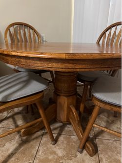 Solid Oak Dining Table & 4 Chairs