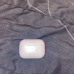 AirPod Pro (case only) (I accept trades too just DM)