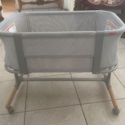 Skip Hop Bassinet