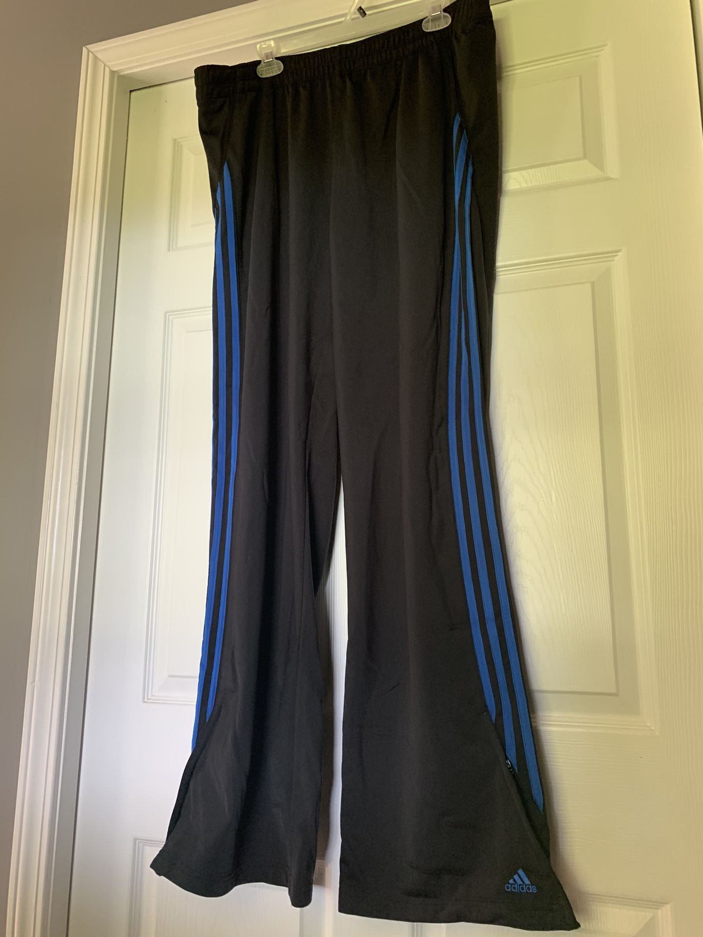 Adidas 3 stripes pants Size XL