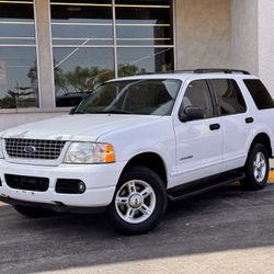 2004 Ford Explorer