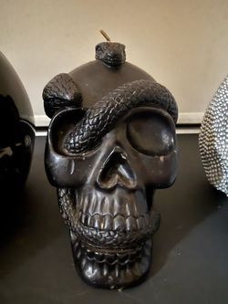 Black Skull & Snake Sculptural Candle – Gothic Halloween Decor