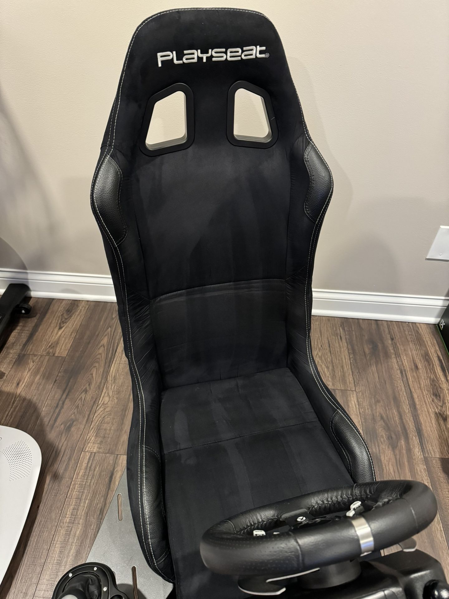 Playseat Evolution Alcantara! With G920 Logitech With Shifter