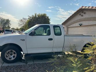 Used 2004 Ford -150 Heritage body style 4PU
