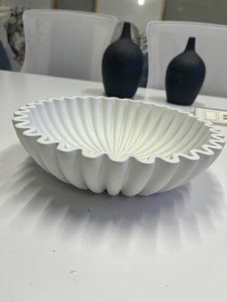 Ceramic Scalloped Vase