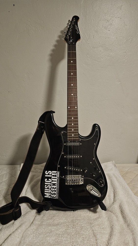 Beginner Electric Guitar With Amp