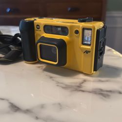 Minolta - Weathermatic Dual 35mm Camera 