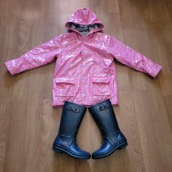 Girl Rain Boots And Rain Coat In Very good condition,