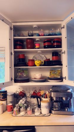 Kitchen cabinet