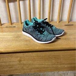 Tenis