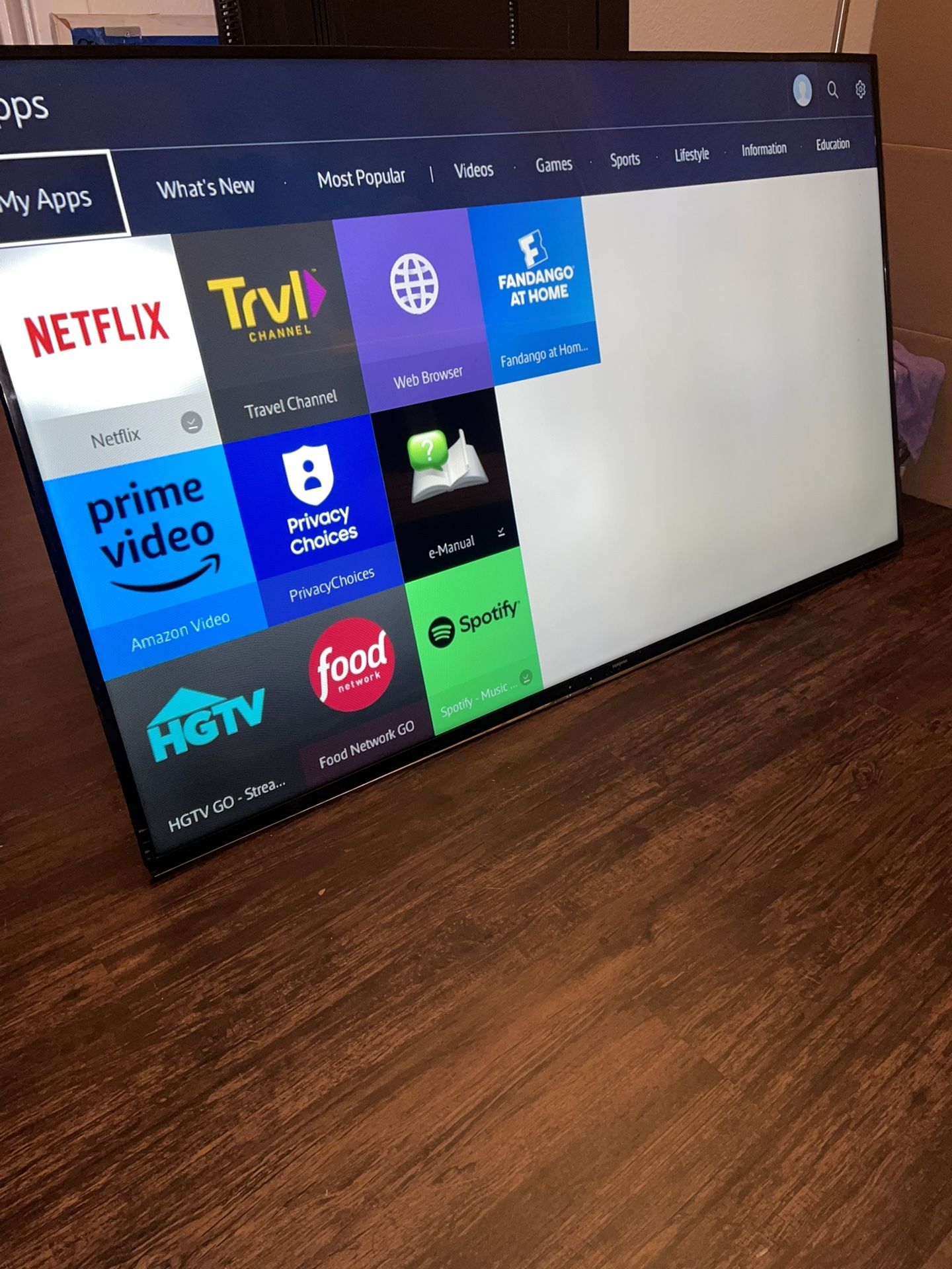 65”Samsung HD 1080p Smart Tv WiFi Model UN65J6300