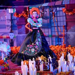 ๐งกBarbie Signature Dia de Muertos Doll