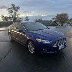 2014 Ford Fusion Titanium Hybrid 