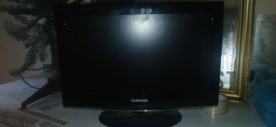 Samsunh 19-inch 720p HD LCD television
