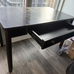 Black office desk