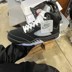 New Jordan 5 Black Metalic Reimagined Size 9.5 & 10.5