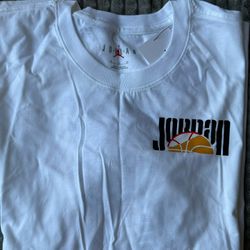 Mens new XL NIKE AIR JORDAN short sleeve Tshirt. 