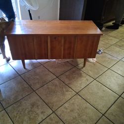 REDWOOD SWEETHEART LANE CHEST