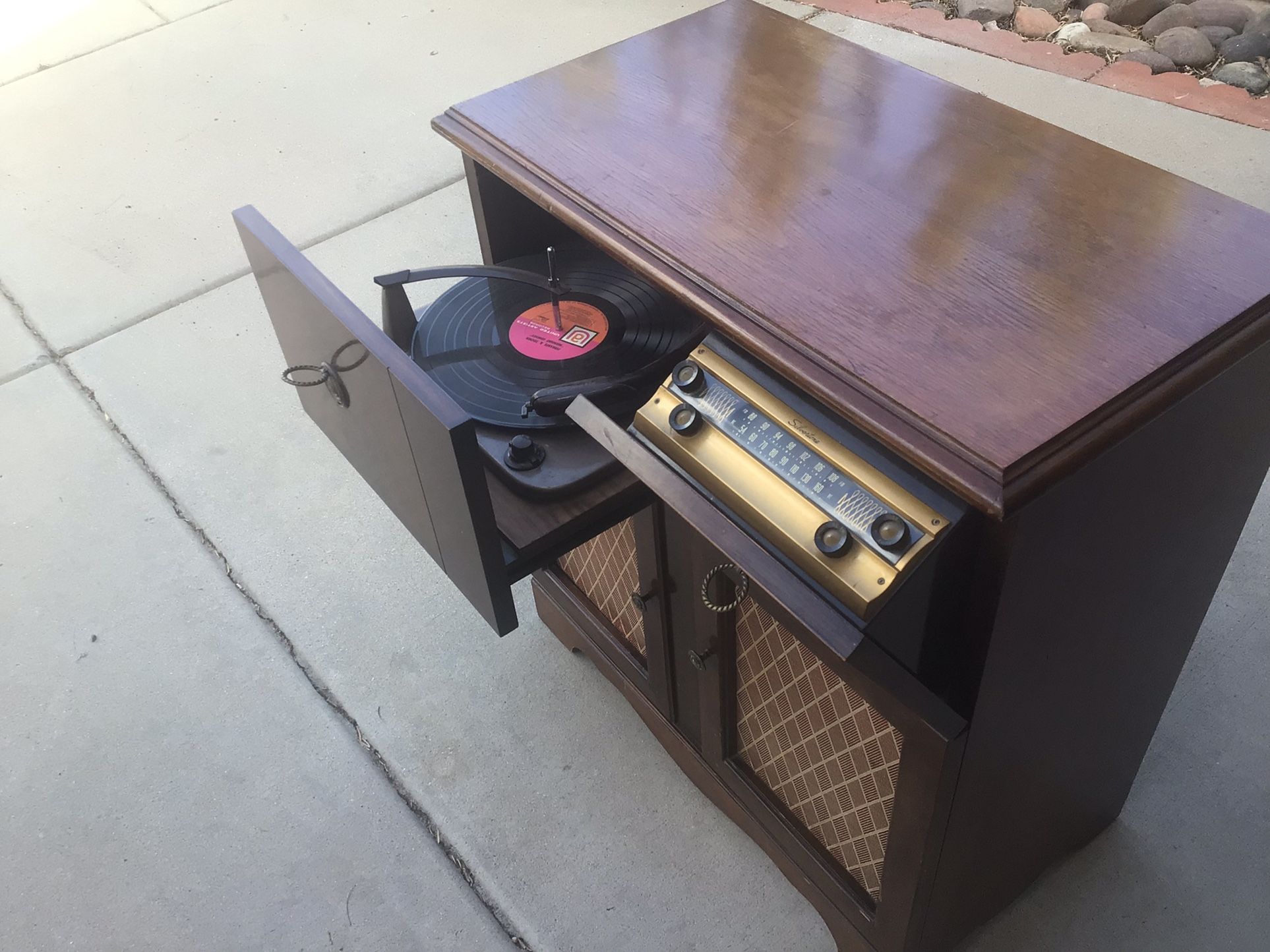 Phonograph Radio SILVERTONE 1949