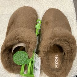 Crocs Classic Cozzzy Luxe Slippers