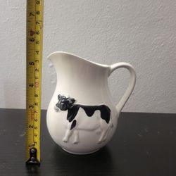 Otagiri small Pitcher or creamer Holstein-black/white- Japan pre owned.